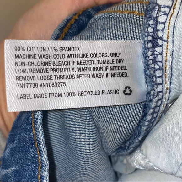 Universal Thread Vintage Straight Leg‎ Jeans - Picture 14 of 15